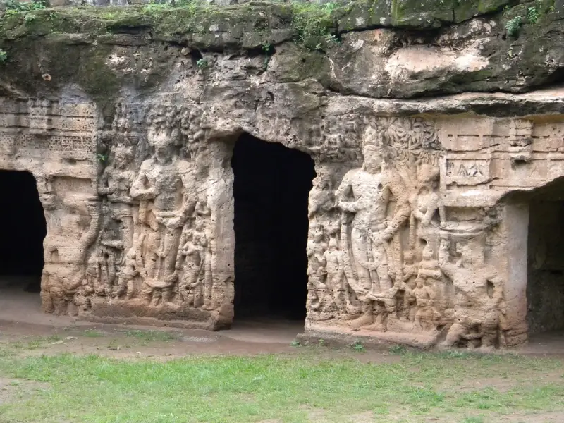 ખંભાલીડા બૌદ્ધ ગુફાઓ